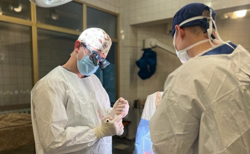 How one American surgeon is bringing his skills to Ukraine
