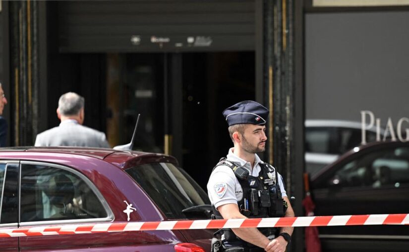 Millions stolen in brazen daylight jewelry robbery in Paris