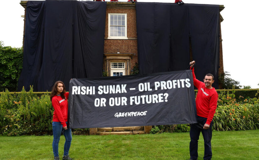 U.K. leader Rishi Sunak’s house turned black by Greenpeace activists protesting oil “drilling frenzy”
